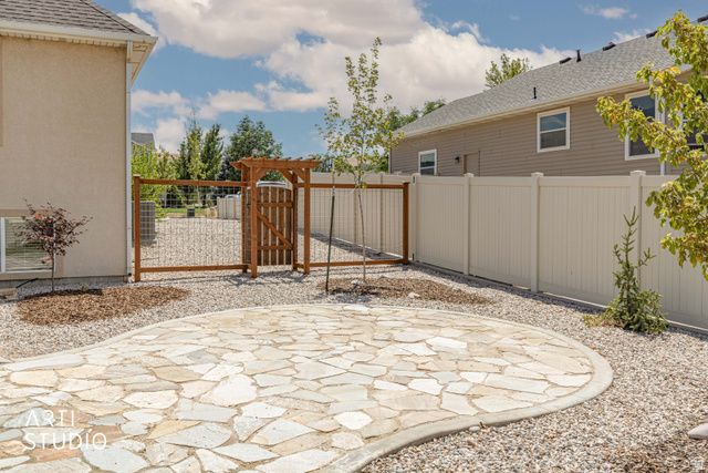 2194 E VIEW DR, South Weber, UT 84405