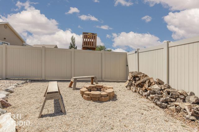 2194 E VIEW DR, South Weber, UT 84405