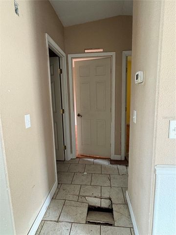 10106 S ALMA STREET, Gibsonton, FL 33534