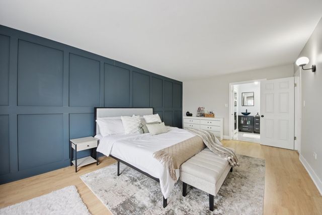 4949 Golf Road 308, Skokie, IL 60077