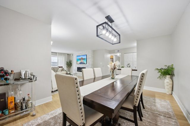 4949 Golf Road 308, Skokie, IL 60077