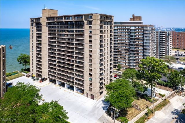 12500 Edgewater Drive 1101, Lakewood, OH 44107