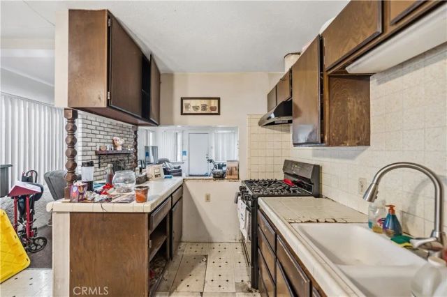 407 S Vancouver Avenue, Los Angeles, CA 90022