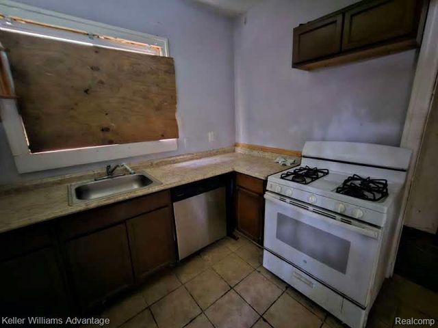 2305 Richton Street, Detroit, MI 48206