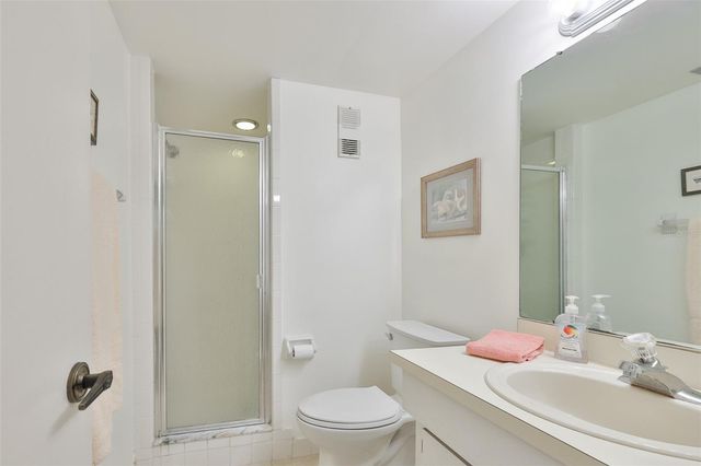 8703 BARDMOOR BOULEVARD 303, Seminole, FL 33777
