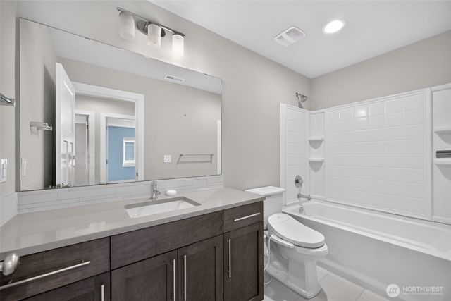 1720 182nd Place SW, Lynnwood, WA 98037
