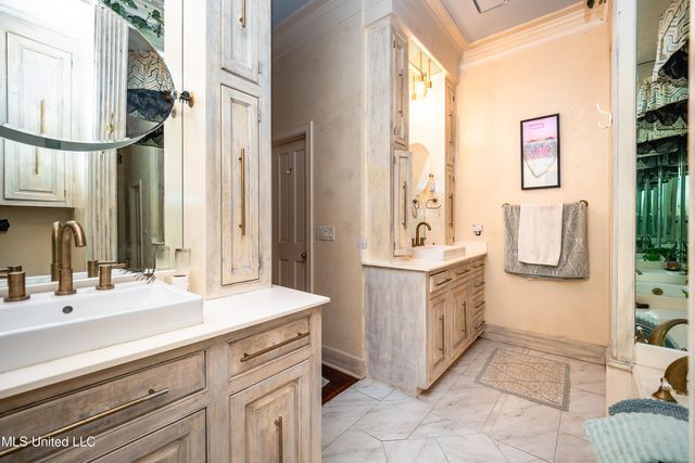 2 Ashley Park Drive, Jackson, MS 39206