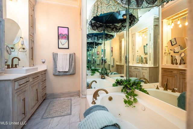 2 Ashley Park Drive, Jackson, MS 39206