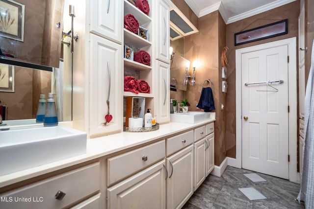 2 Ashley Park Drive, Jackson, MS 39206