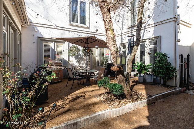 2 Ashley Park Drive, Jackson, MS 39206