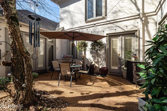 2 Ashley Park Drive, Jackson, MS 39206