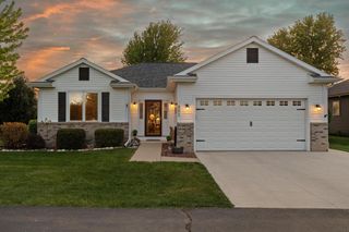 202 Meadow COURT #14, Delavan, WI 53115