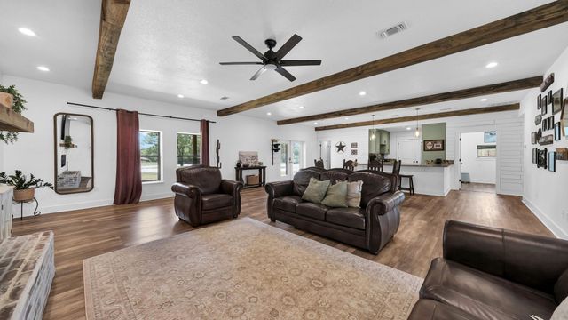 133 Prairie Lane, Weatherford, TX 76087