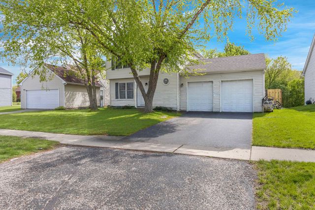 677 Anderson Drive, Lake In The Hills, IL 60156