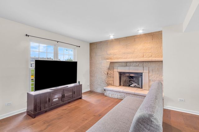 677 Anderson Drive, Lake In The Hills, IL 60156