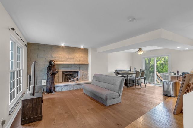 677 Anderson Drive, Lake In The Hills, IL 60156
