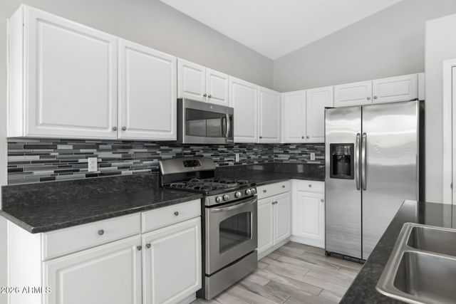 8654 E MESCAL Street, Scottsdale, AZ 85260