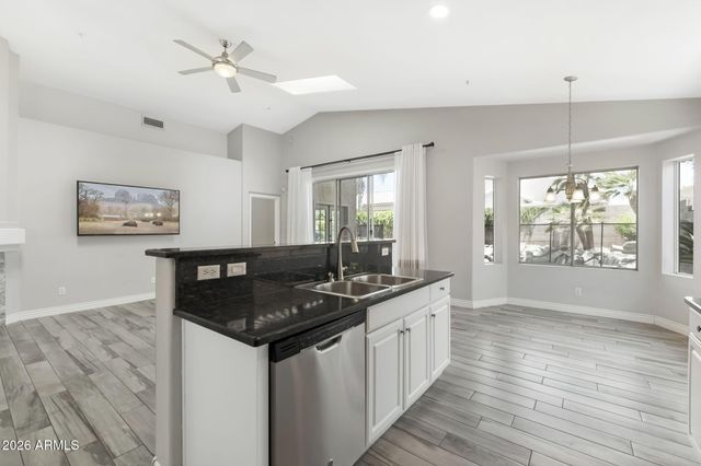 8654 E MESCAL Street, Scottsdale, AZ 85260