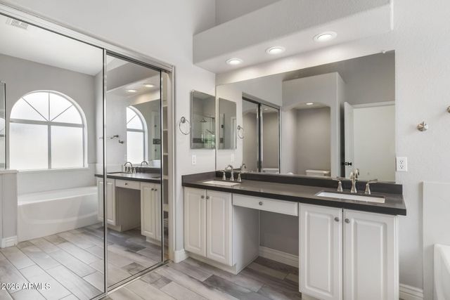 8654 E MESCAL Street, Scottsdale, AZ 85260