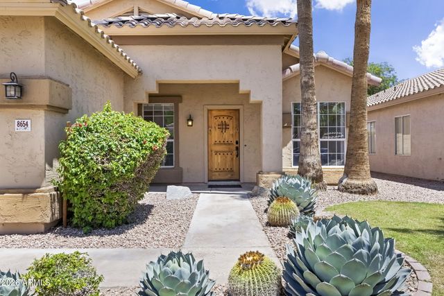 8654 E MESCAL Street, Scottsdale, AZ 85260