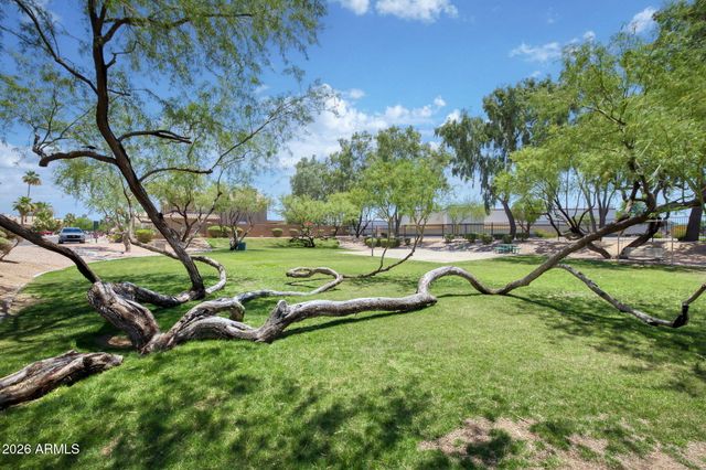 8654 E MESCAL Street, Scottsdale, AZ 85260