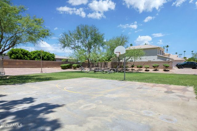 8654 E MESCAL Street, Scottsdale, AZ 85260