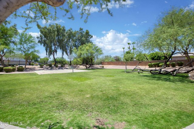 8654 E MESCAL Street, Scottsdale, AZ 85260