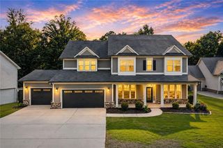 5930 Mountain Laurel Walk, Flowery Branch, GA 30542