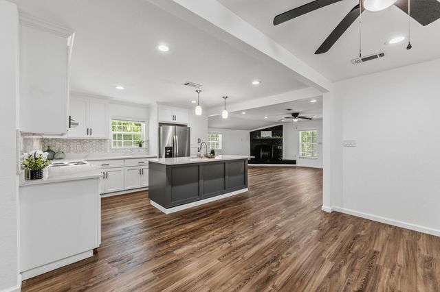 554 Fm 1791 Road, Huntsville, TX 77340