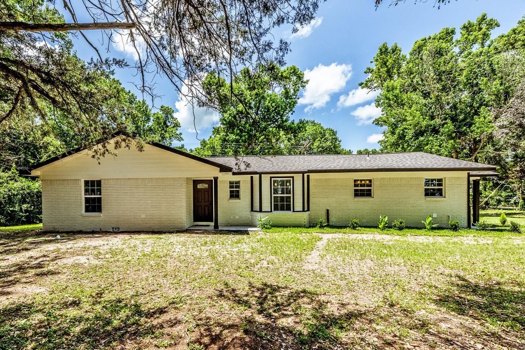 554 Fm 1791 Road, Huntsville, TX 77340