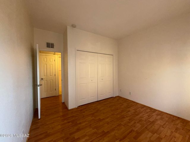 5750 N Camino Esplendora Apt 231, Tucson, AZ 85718