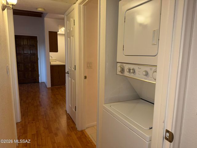 5750 N Camino Esplendora Apt 231, Tucson, AZ 85718