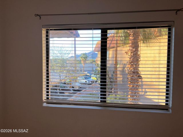 5750 N Camino Esplendora Apt 231, Tucson, AZ 85718