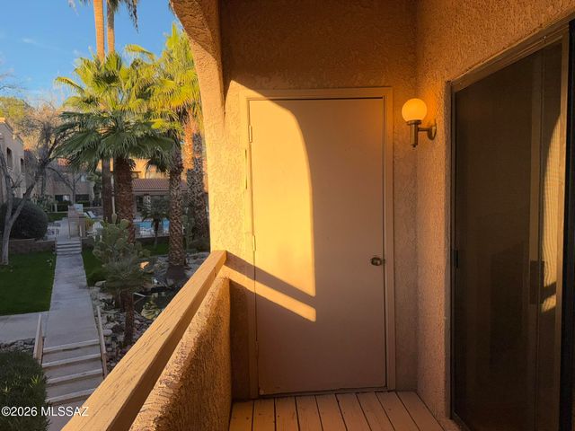5750 N Camino Esplendora Apt 231, Tucson, AZ 85718