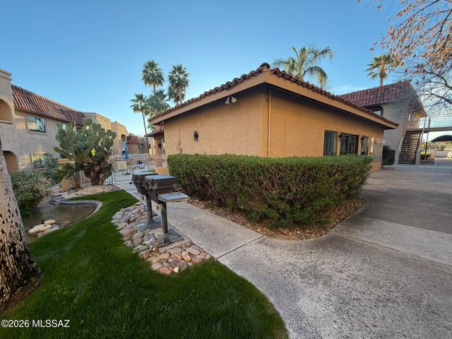 5750 N Camino Esplendora Apt 231, Tucson, AZ 85718