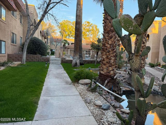 5750 N Camino Esplendora Apt 231, Tucson, AZ 85718