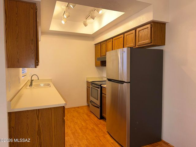 5750 N Camino Esplendora Apt 231, Tucson, AZ 85718