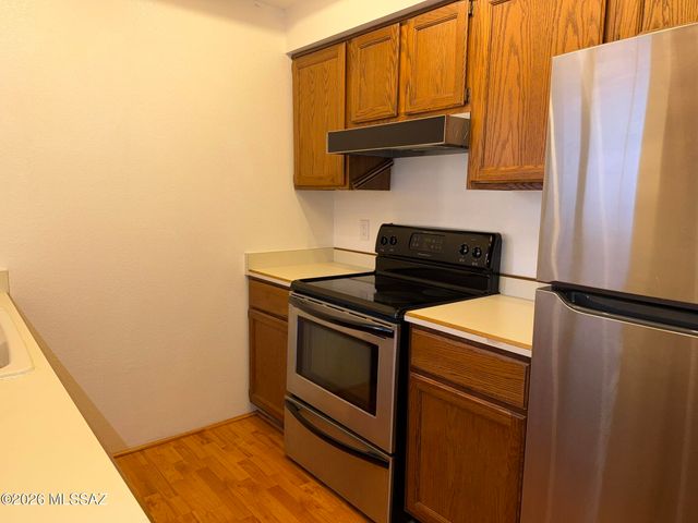 5750 N Camino Esplendora Apt 231, Tucson, AZ 85718