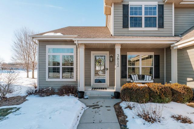 3822 Creekside DRIVE, Waukesha, WI 53189