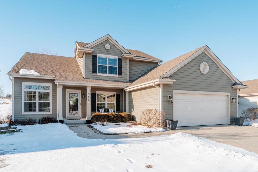 3822 Creekside DRIVE, Waukesha, WI 53189