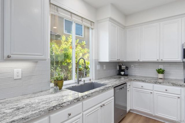 6112 Paseo Tapajos, Carlsbad, CA 92009