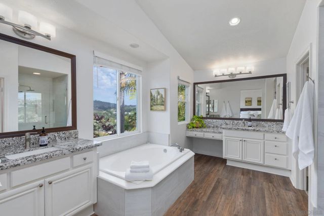 6112 Paseo Tapajos, Carlsbad, CA 92009