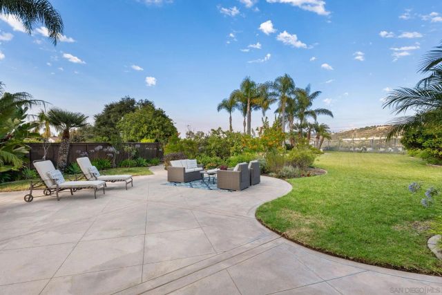 6112 Paseo Tapajos, Carlsbad, CA 92009