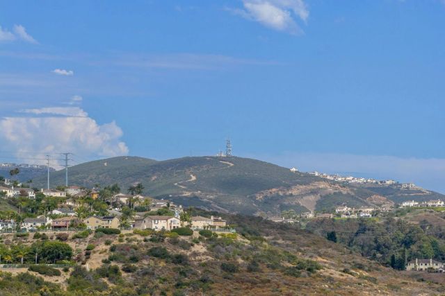 6112 Paseo Tapajos, Carlsbad, CA 92009