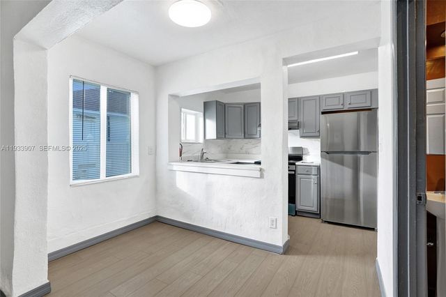 249 SW 4th St 2, Dania Beach, FL 33004