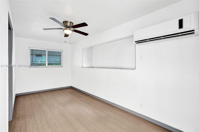 249 SW 4th St 2, Dania Beach, FL 33004