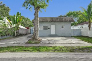 249 SW 4th St 2, Dania Beach, FL 33004