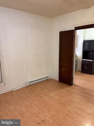 422 N LOCUST ST, Hagerstown, MD 21740