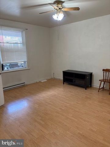 422 N LOCUST ST, Hagerstown, MD 21740