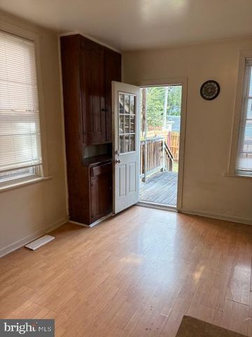 422 N LOCUST ST, Hagerstown, MD 21740